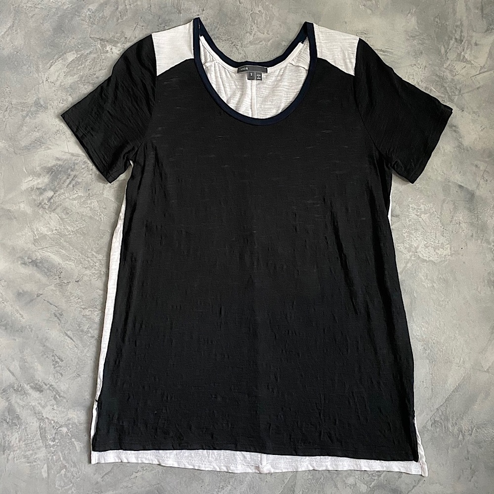 SOLD 🖤VINCE 2-Tone Top!